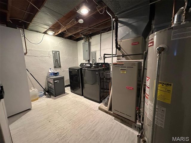 801 Stamper Lane, Godfrey, IL 62035