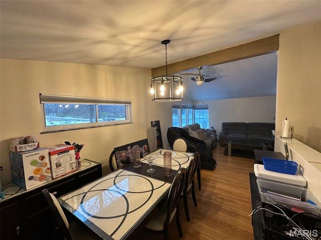 801 Stamper Lane, Godfrey, IL 62035