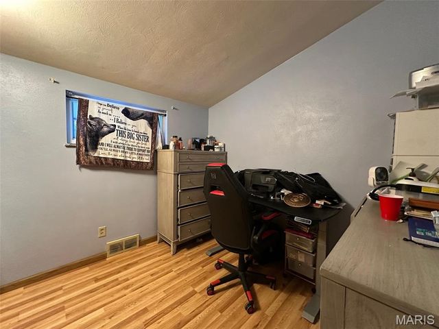 801 Stamper Lane, Godfrey, IL 62035