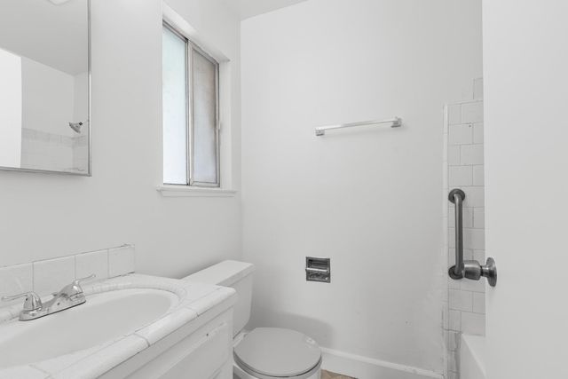 2710 D St, Sacramento, CA 95816