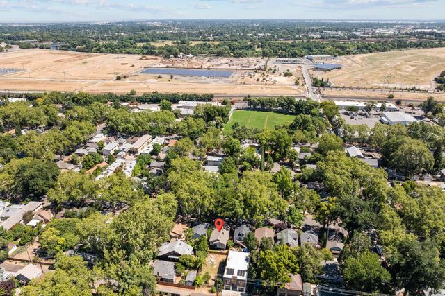 2710 D St, Sacramento, CA 95816