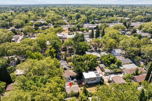 2710 D St, Sacramento, CA 95816
