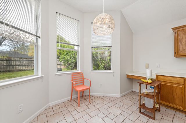 703 Turnstone Drive, Arlington, TX 76018