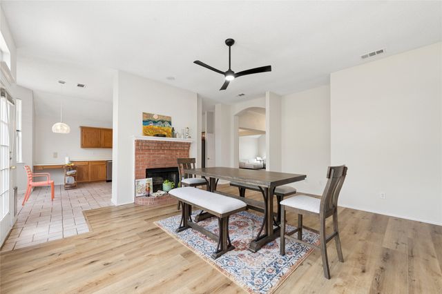 703 Turnstone Drive, Arlington, TX 76018