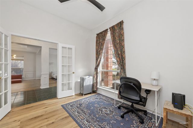 703 Turnstone Drive, Arlington, TX 76018