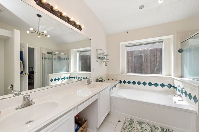 703 Turnstone Drive, Arlington, TX 76018