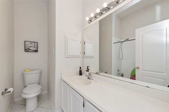 703 Turnstone Drive, Arlington, TX 76018