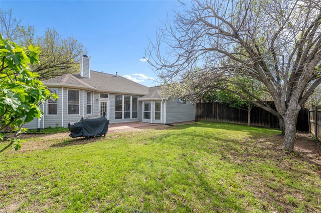 703 Turnstone Drive, Arlington, TX 76018