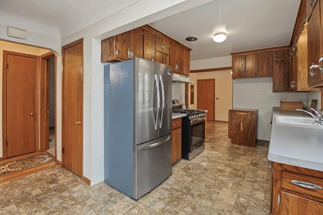 556 Turin Avenue, South Saint Paul, MN 55075