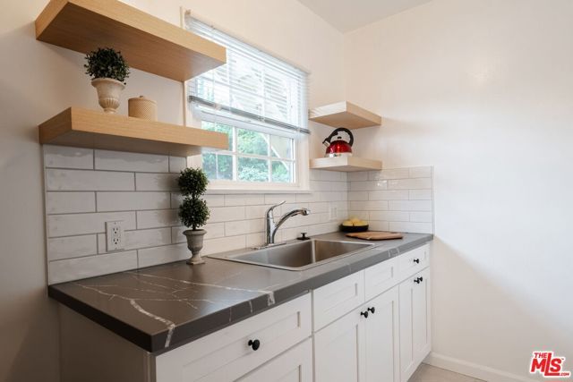 823 Highland Avenue 11, Glendale, CA 91202