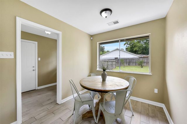 15503 Wandering Trail, Friendswood, TX 77546