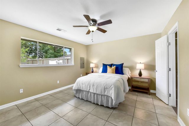 15503 Wandering Trail, Friendswood, TX 77546