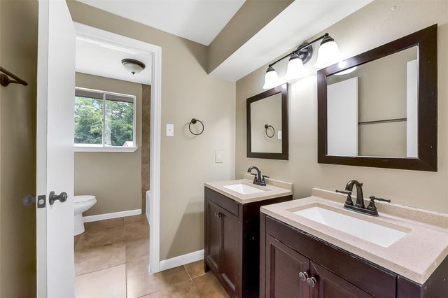 15503 Wandering Trail, Friendswood, TX 77546