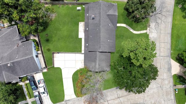 15503 Wandering Trail, Friendswood, TX 77546
