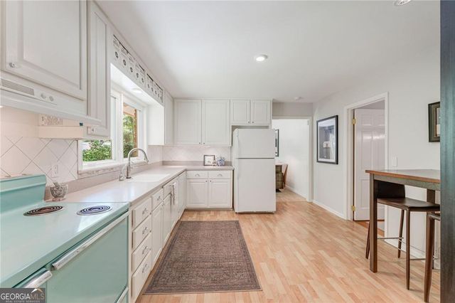 2564 Lake Flair Circle NE, Atlanta, GA 30345