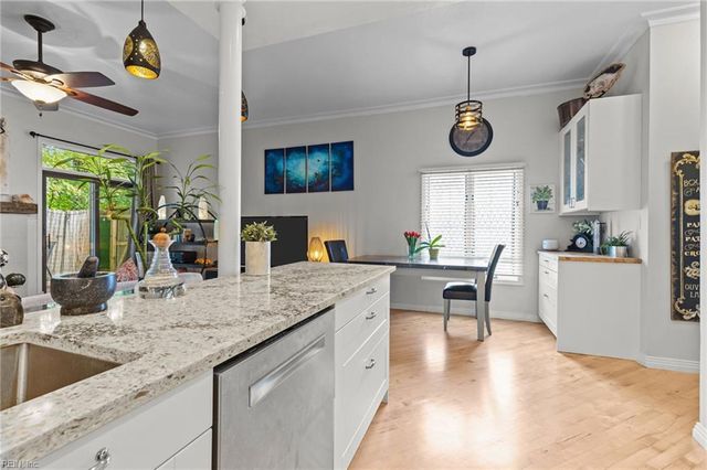 692 Coquina LN, Virginia Beach, VA 23451