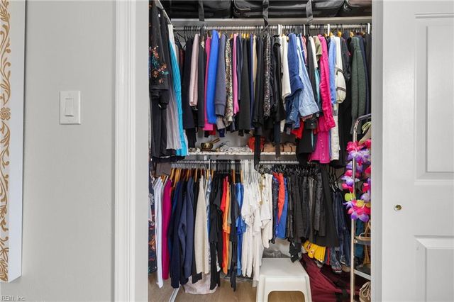 692 Coquina LN, Virginia Beach, VA 23451