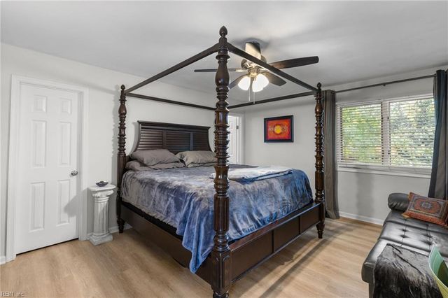 692 Coquina LN, Virginia Beach, VA 23451