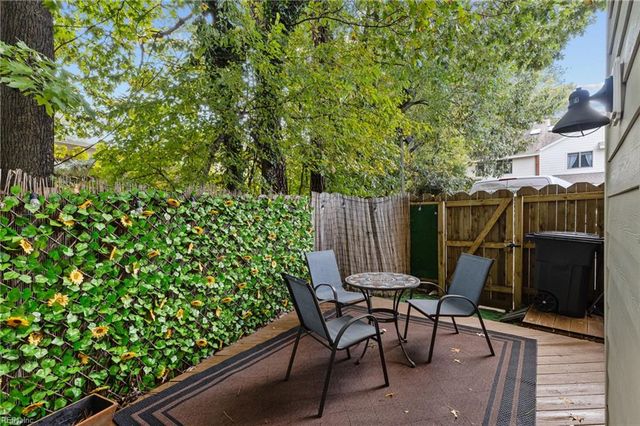 692 Coquina LN, Virginia Beach, VA 23451