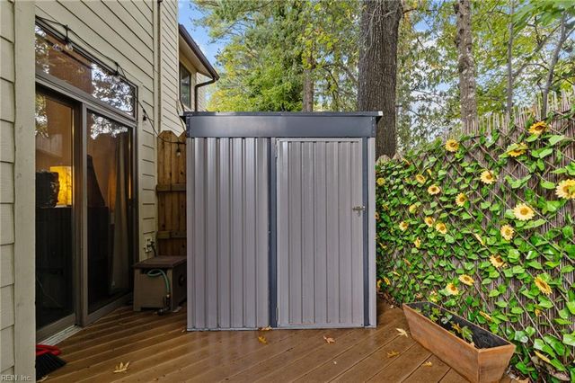 692 Coquina LN, Virginia Beach, VA 23451