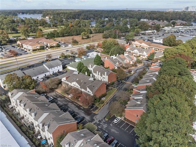 692 Coquina LN, Virginia Beach, VA 23451