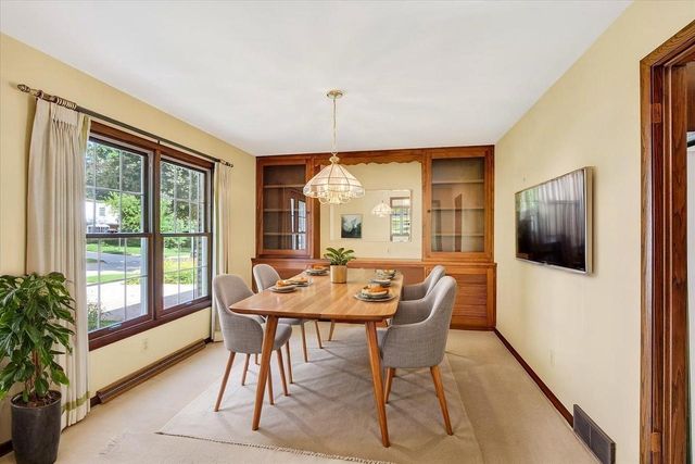5 Parklawn Place, Madison, WI 53705