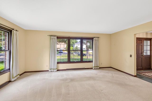 5 Parklawn Place, Madison, WI 53705