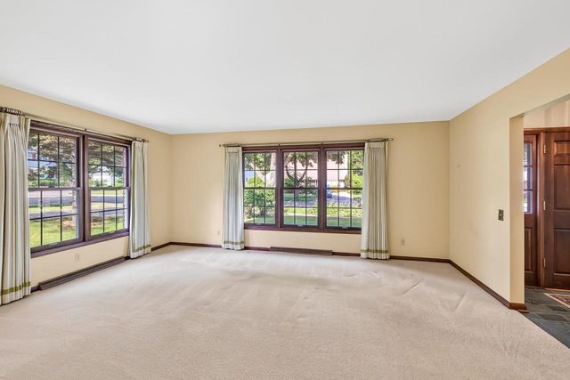 5 Parklawn Place, Madison, WI 53705