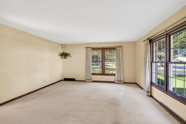 5 Parklawn Place, Madison, WI 53705