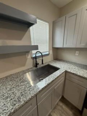 4346 Phlox Street B, Houston, TX 77051