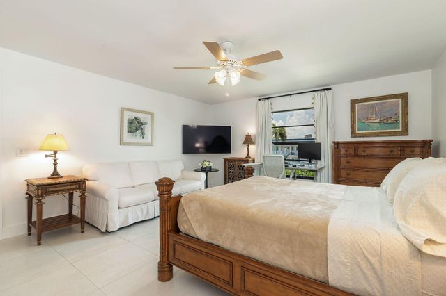 327 Southwind Drive 206, North Palm Beach, FL 33408