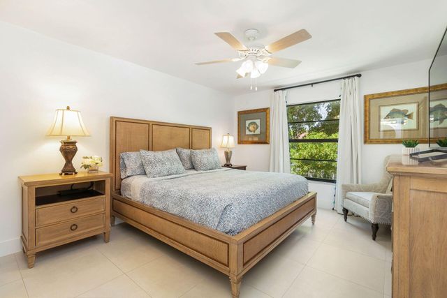 327 Southwind Drive 206, North Palm Beach, FL 33408