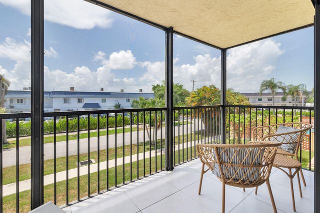 327 Southwind Drive 206, North Palm Beach, FL 33408