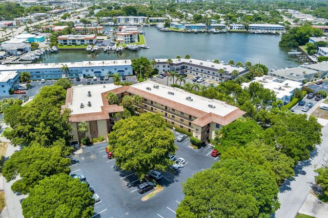 327 Southwind Drive 206, North Palm Beach, FL 33408