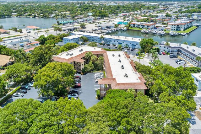 327 Southwind Drive 206, North Palm Beach, FL 33408