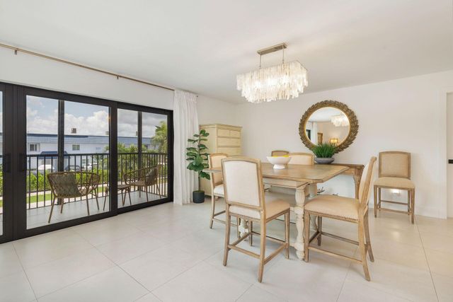 327 Southwind Drive 206, North Palm Beach, FL 33408