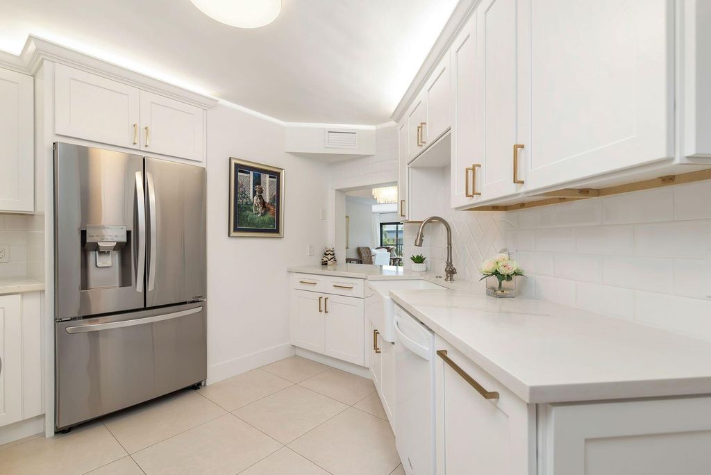 327 Southwind Drive 206, North Palm Beach, FL 33408