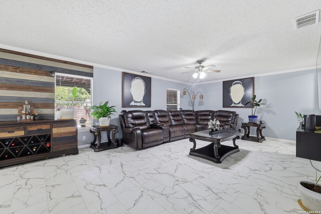 9911 KELTON DR, San Antonio, TX 78250