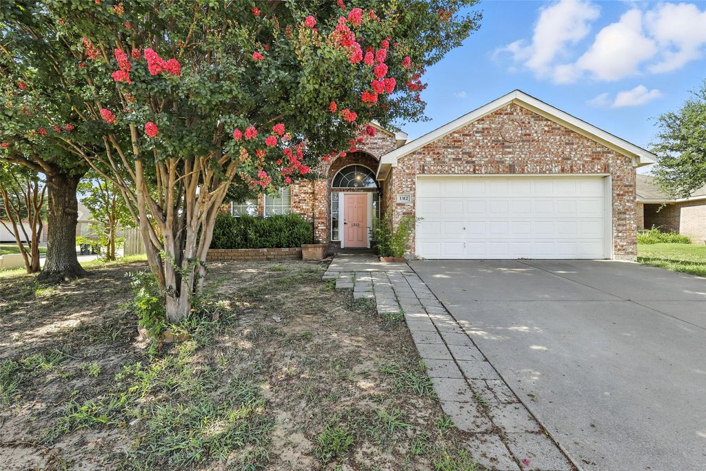 1312 Pepperfield Court, Fort Worth, TX 76028