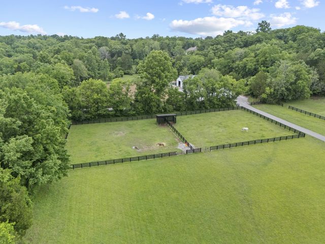 3084 Duplex Rd, Spring Hill, TN 37174