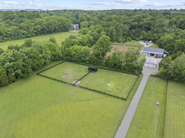 3084 Duplex Rd, Spring Hill, TN 37174