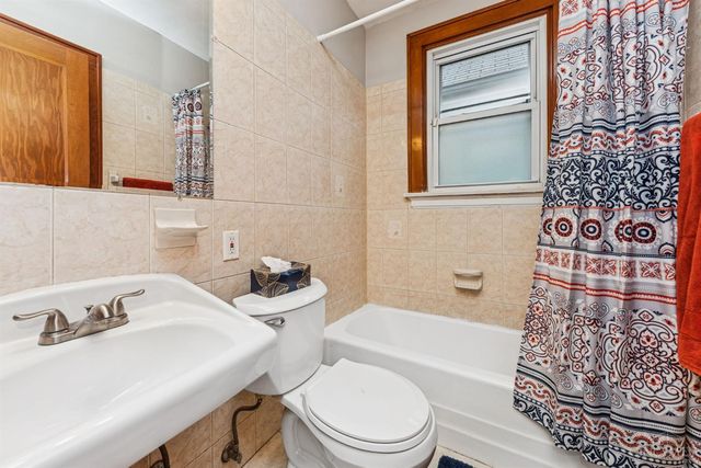 6715 Betts Avenue, North College Hill, OH 45239