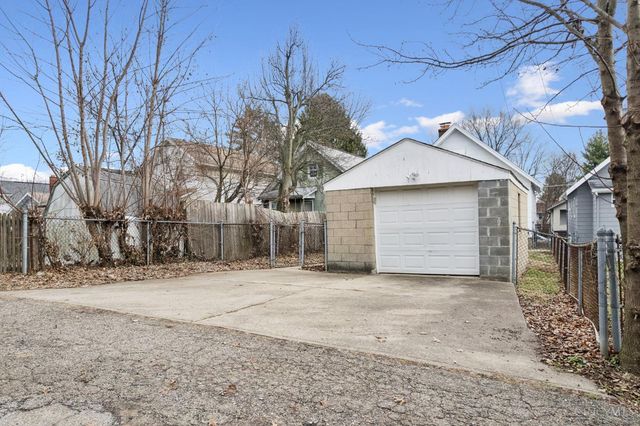 6715 Betts Avenue, North College Hill, OH 45239