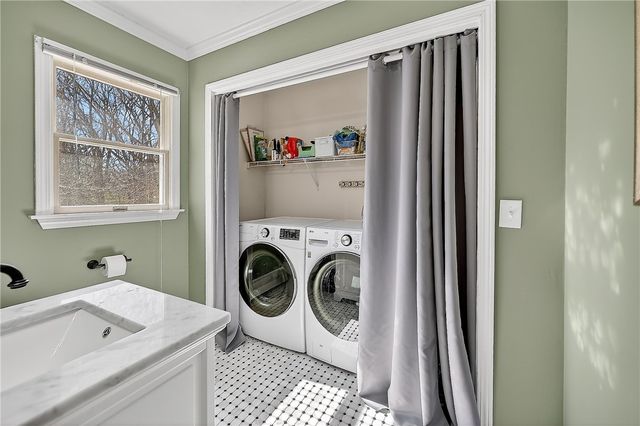 1340 Hope Road, Cranston, RI 02831