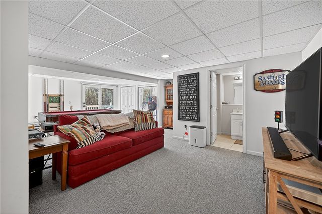 1340 Hope Road, Cranston, RI 02831