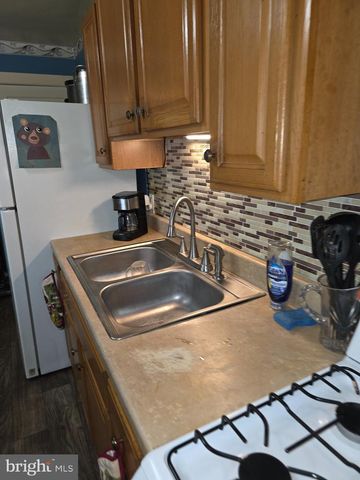 20 E MAIN ST, Middletown, PA 17057