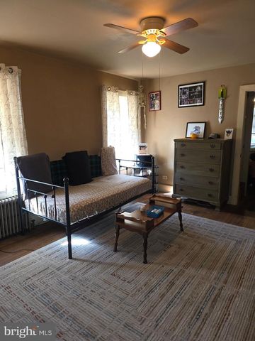 20 E MAIN ST, Middletown, PA 17057