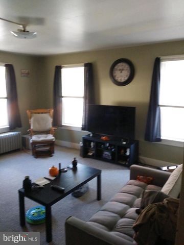 20 E MAIN ST, Middletown, PA 17057