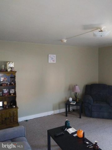 20 E MAIN ST, Middletown, PA 17057