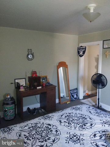 20 E MAIN ST, Middletown, PA 17057